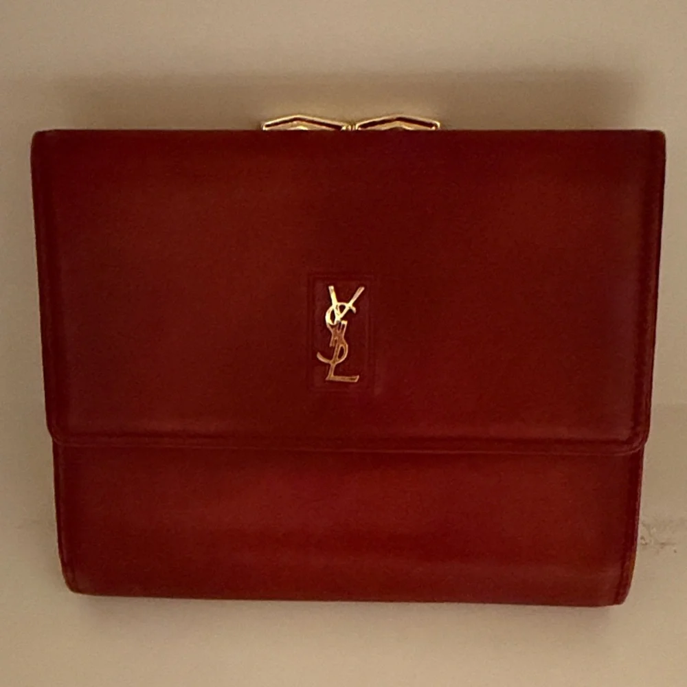 YSL Red Leather kiss lock Clutch - Picture 1 of 6